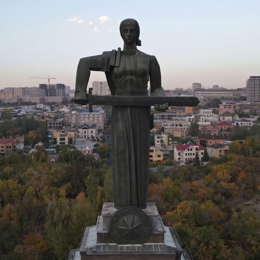 Monumento a la Madre Patria en Yerevan
