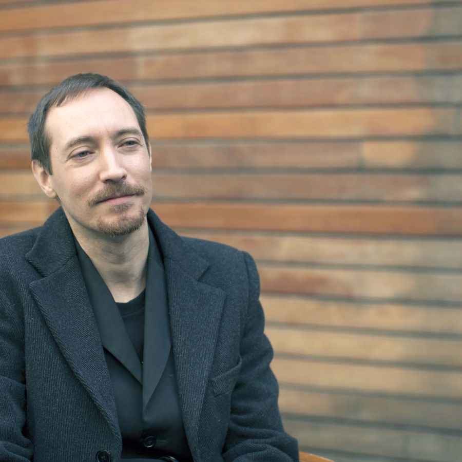 Adonías en la entrevista para el documental