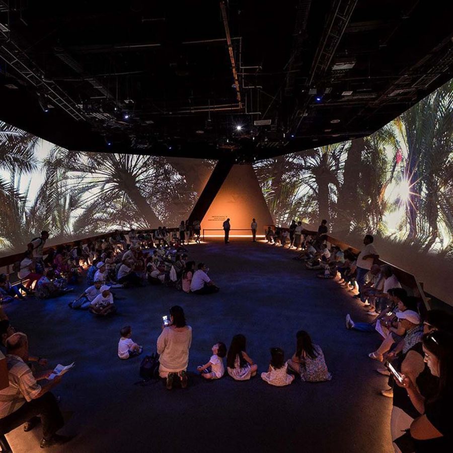 Interior del Pabellón. Produccion inmersiva Main Theatre