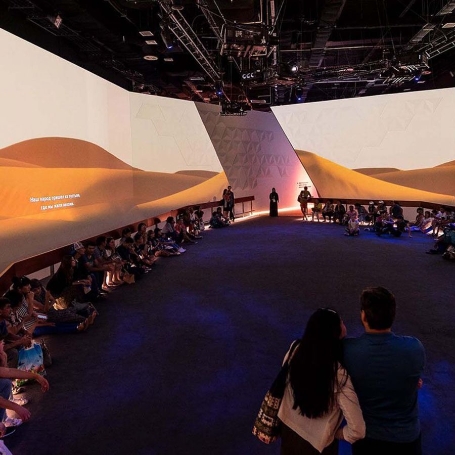 Interior del Pabellón. Produccion inmersiva Main Theatre